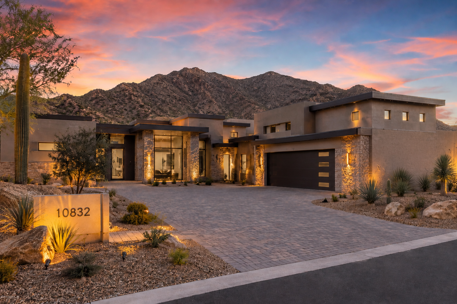 Luxury custom home build in Paradise Valley, AZ by Apex Home Concepts — desert estate with resort pool